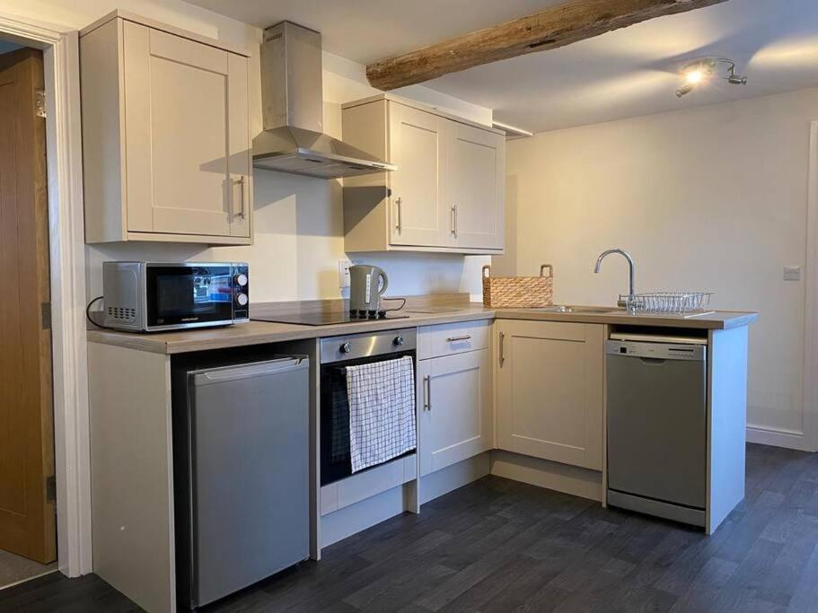 The Hayloft At Wrampool Farm Apartment เพรสตัน ภายนอก รูปภาพ
